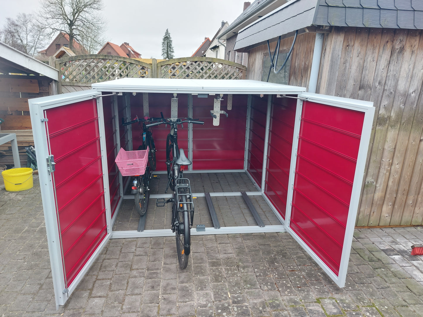 Bicycle garage